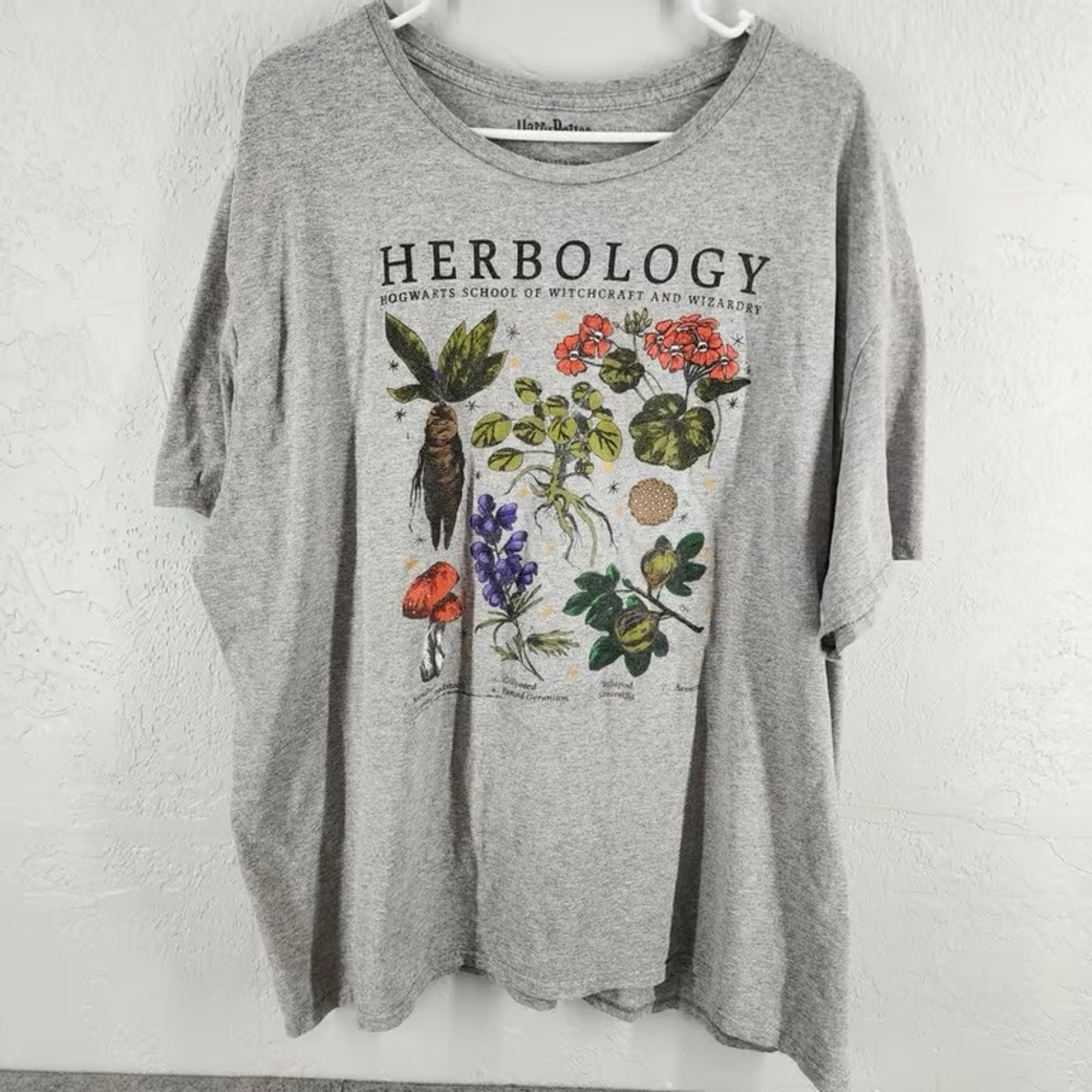 Herbology Graphic Tee - Gray